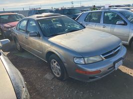 1999 NISSAN MAXIMA