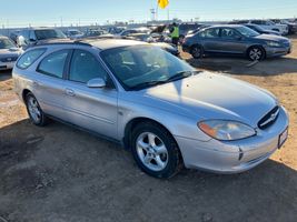 2000 Ford Taurus