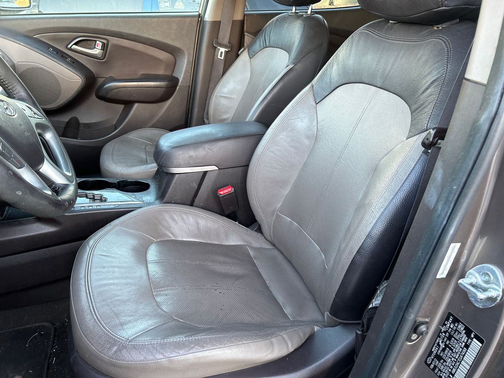 2012 Hyundai Tucson 7