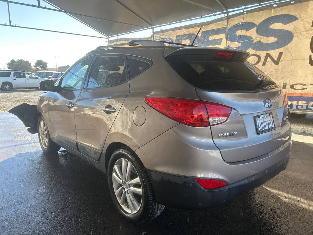 2012 Hyundai Tucson 2