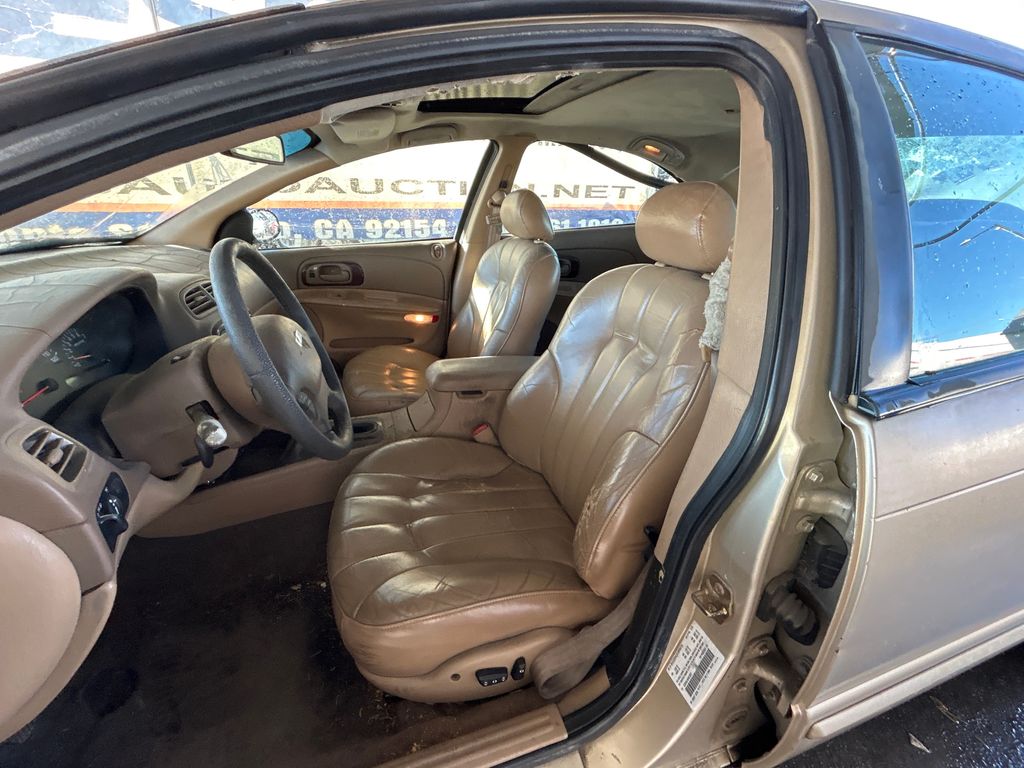 1999 Chrysler Concorde 7