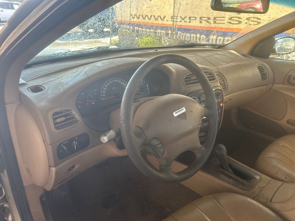 1999 Chrysler Concorde 10