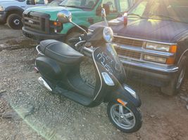 2010 VESPA LX