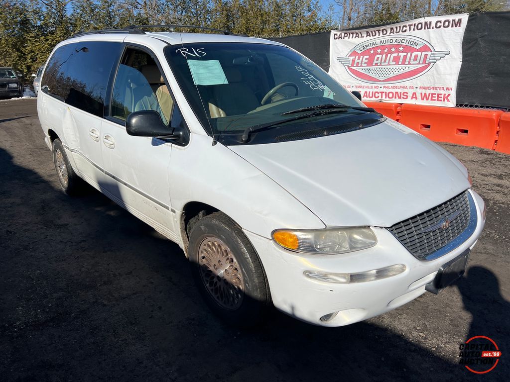 1998 Chrysler Town and Country 0