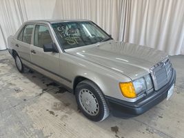 1989 Mercedes-Benz 300-Class