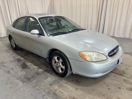 2003 Ford Taurus