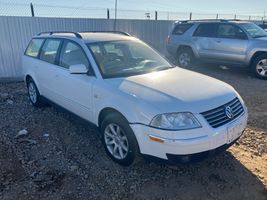 2004 VOLKSWAGEN Passat