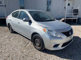 2012 NISSAN Versa