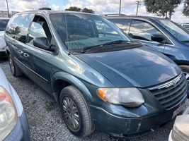 2006 Chrysler Town and Country