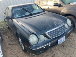 2000 Mercedes-Benz E-Class