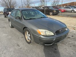 2004 Ford Taurus