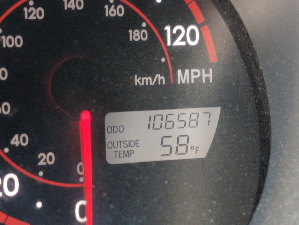 2007 Pontiac Vibe 4