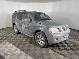 2011 NISSAN Pathfinder