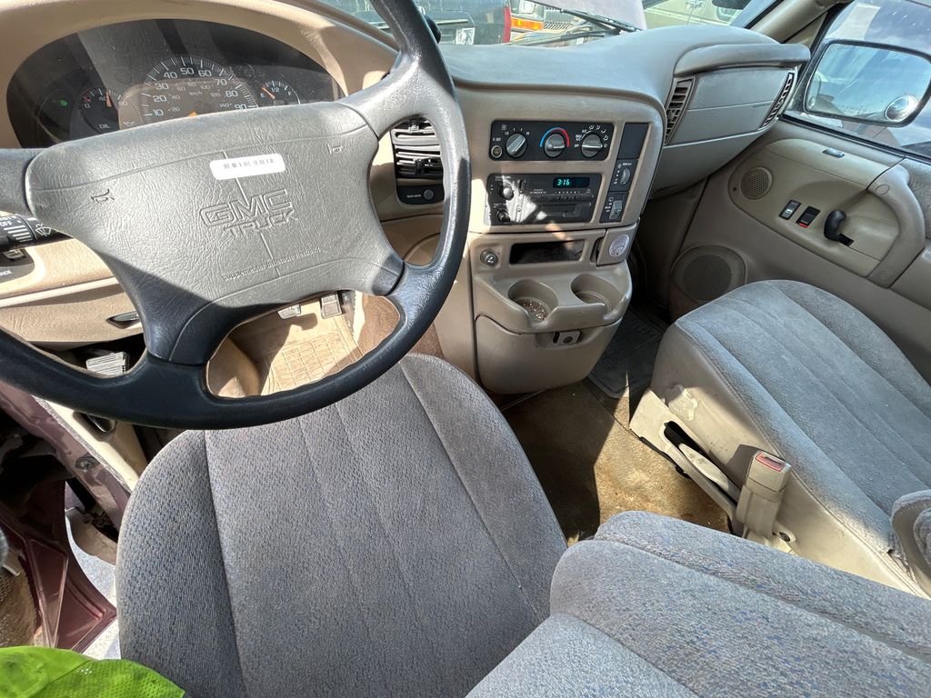 1997 GMC SAFARI VANS 10