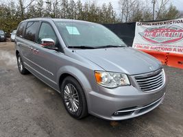 2014 Chrysler Town and Country