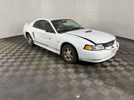 2000 Ford Mustang