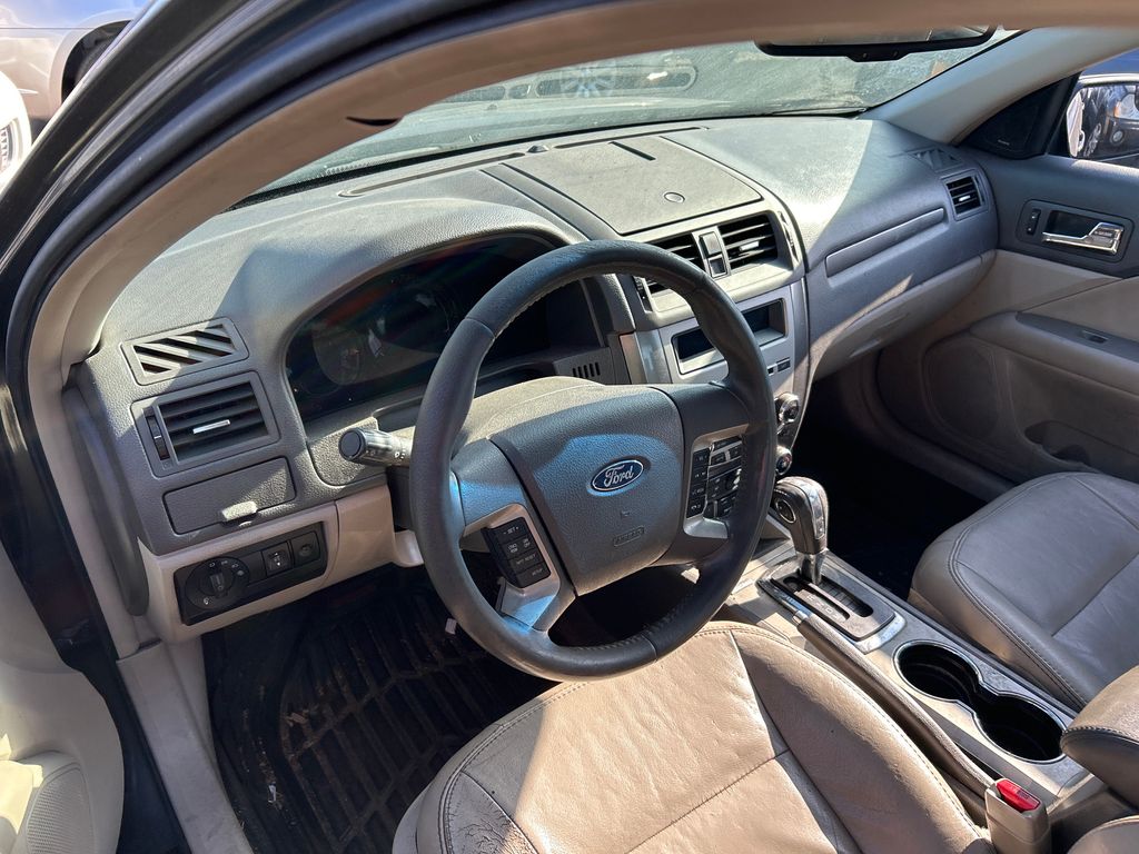 2011 Ford Fusion 10
