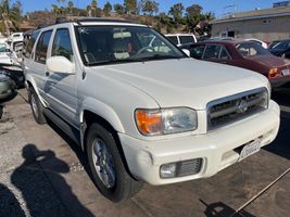 2001 NISSAN Pathfinder