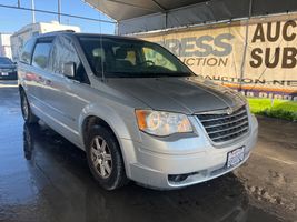 2010 Chrysler Town & Country