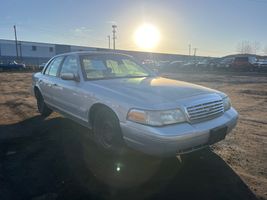 2000 Ford Crown Victoria