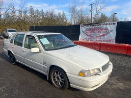 2000 Volvo S70