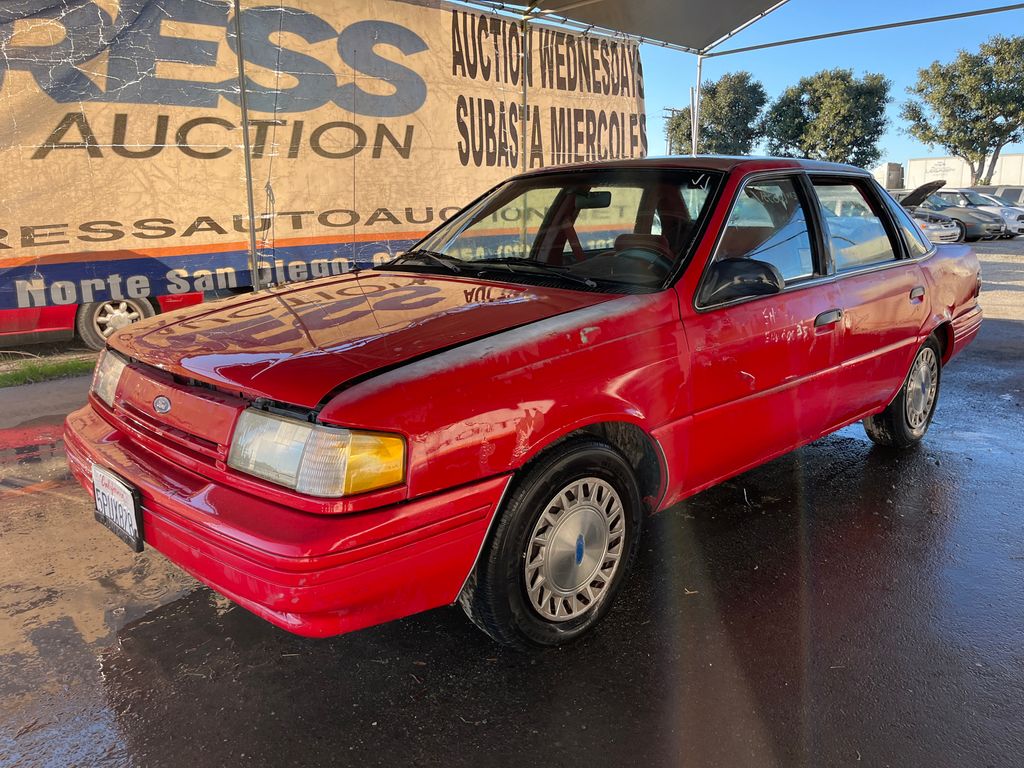 1992 Ford Tempo 1