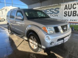 2006 NISSAN Pathfinder