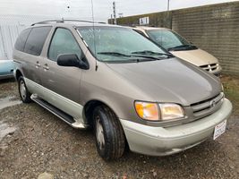 1998 Toyota Sienna