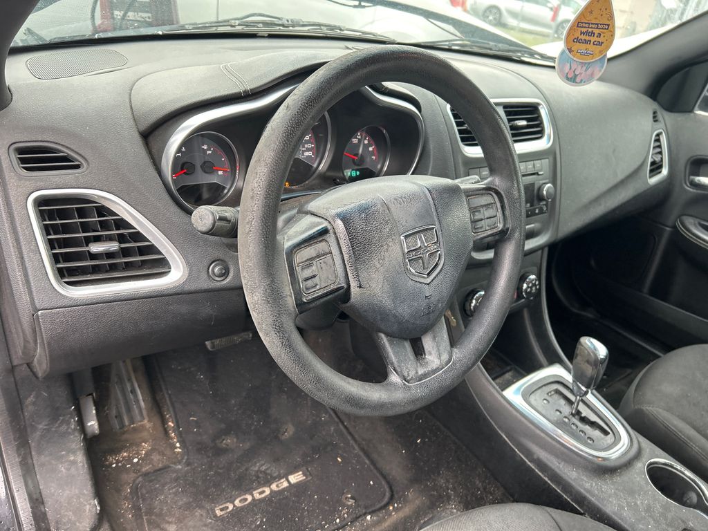 2013 Dodge Avenger 10