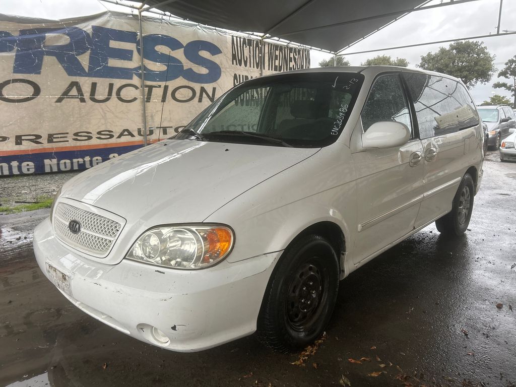 2004 Kia Sedona 1