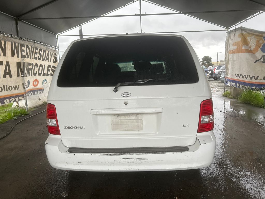 2004 Kia Sedona 6