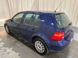 2005 VOLKSWAGEN Golf