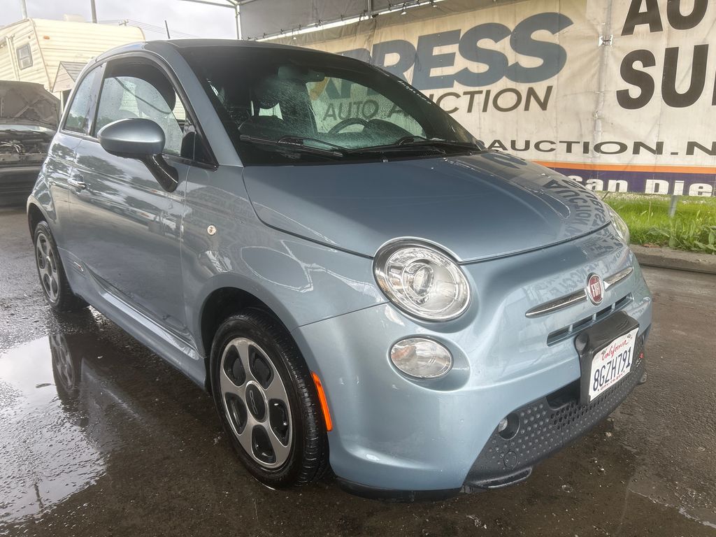 2015 FIAT 500 0