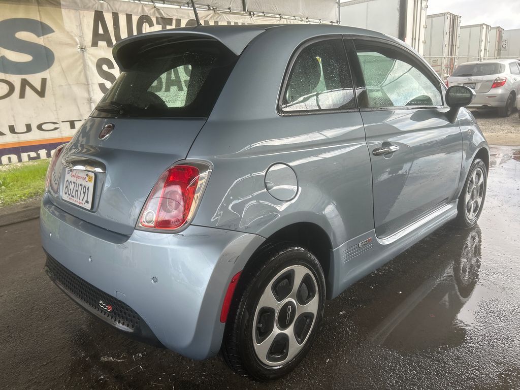 2015 FIAT 500 3