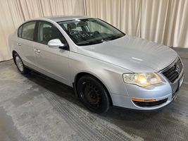 2006 VOLKSWAGEN Passat