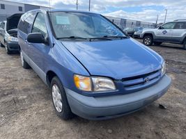 1999 Toyota Sienna