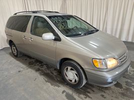 2003 Toyota Sienna