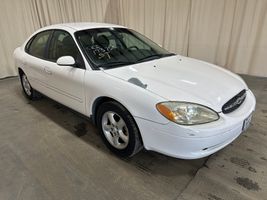 2001 Ford Taurus