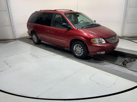 2001 Chrysler Town & Country