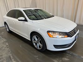 2014 VOLKSWAGEN Passat