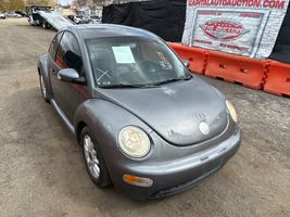 2004 VOLKSWAGEN New Beetle