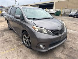 2012 Toyota Sienna