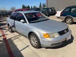 1998 VOLKSWAGEN Passat