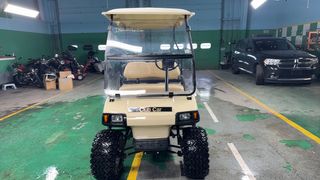 CLUB CADET GOLF CART