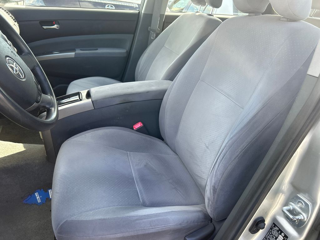 2004 Toyota Prius 7