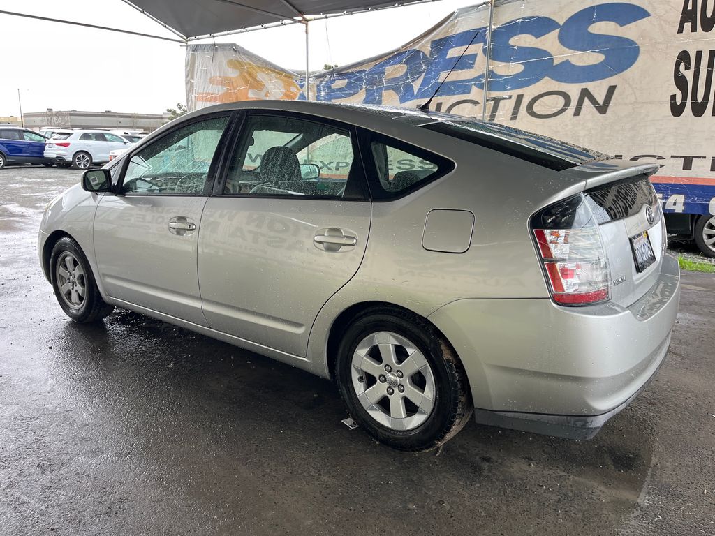 2004 Toyota Prius 2