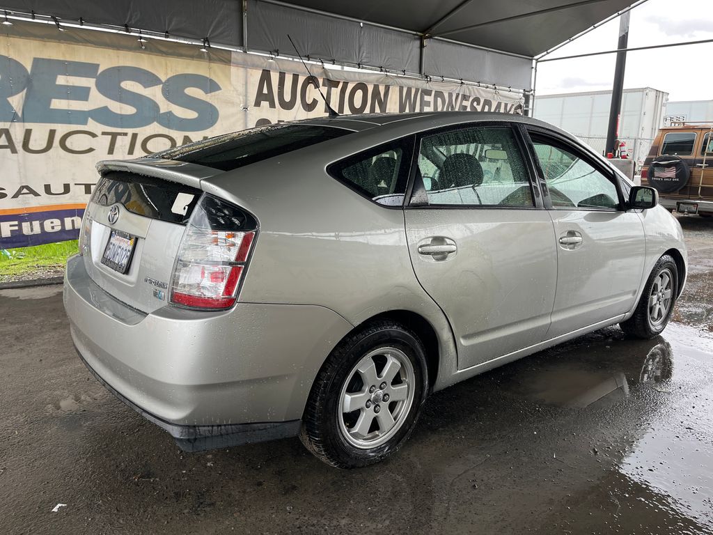 2004 Toyota Prius 3