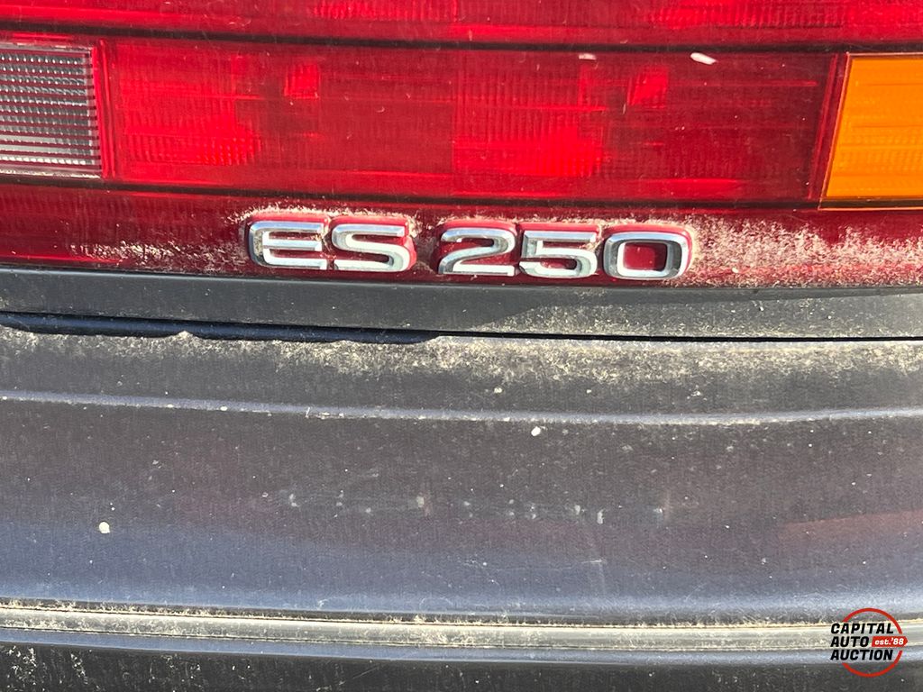 1991 Lexus ES 250 11