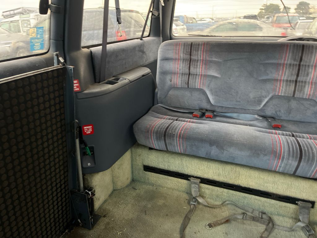 1991 Dodge Grand Caravan 8