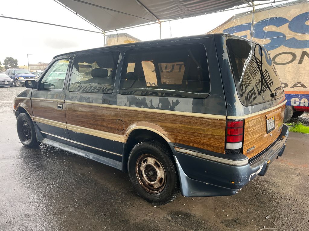 1991 Dodge Grand Caravan 2